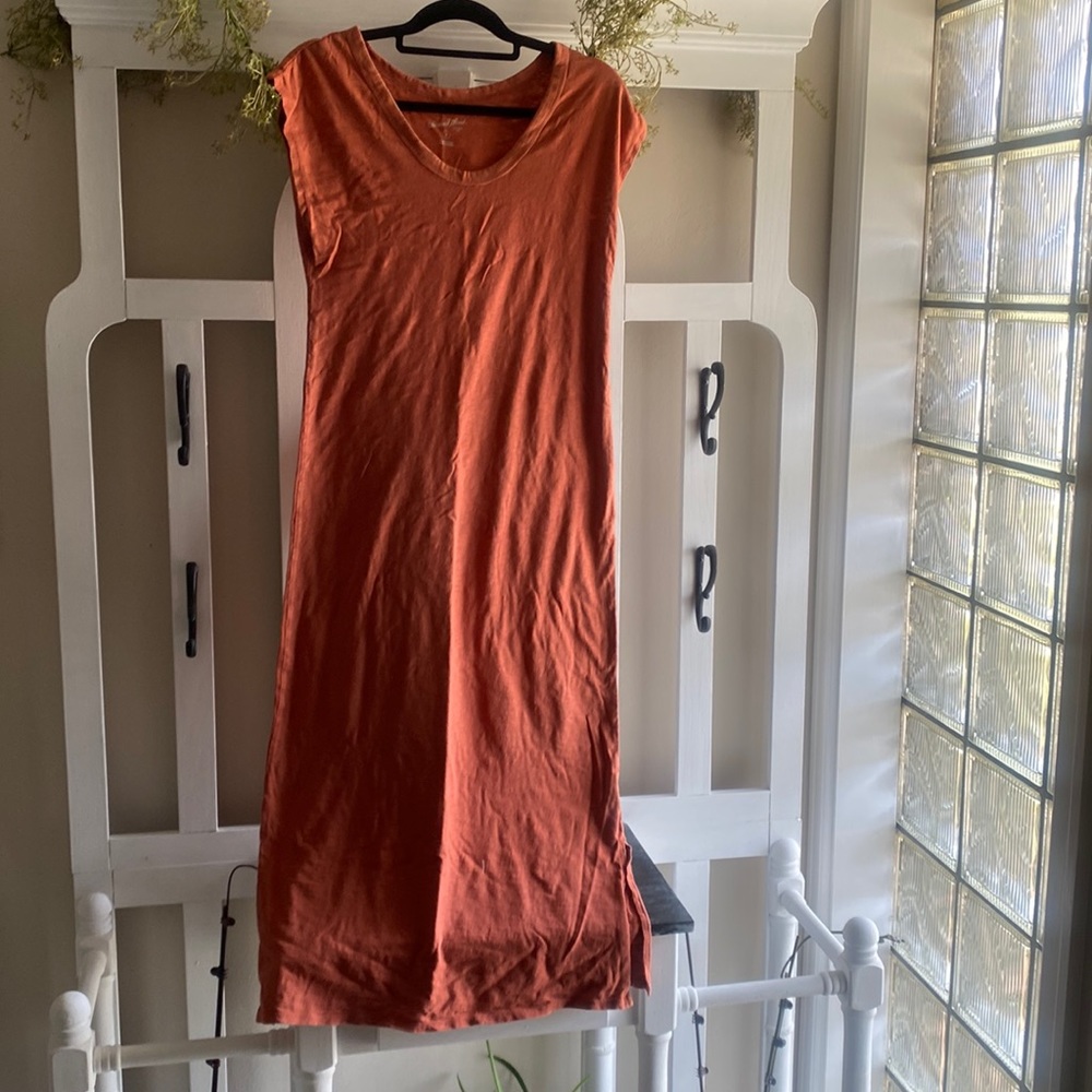 Universal thread dress NWOT